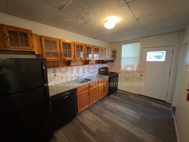 Building Photo - 3 BEDROOM HOME IN MARCUS HOOK