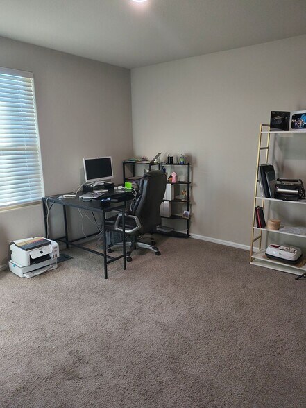 Building Photo - 7701 Orange Blossom Rd