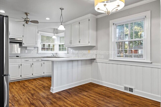 Building Photo - 4900 Briarwood Ln