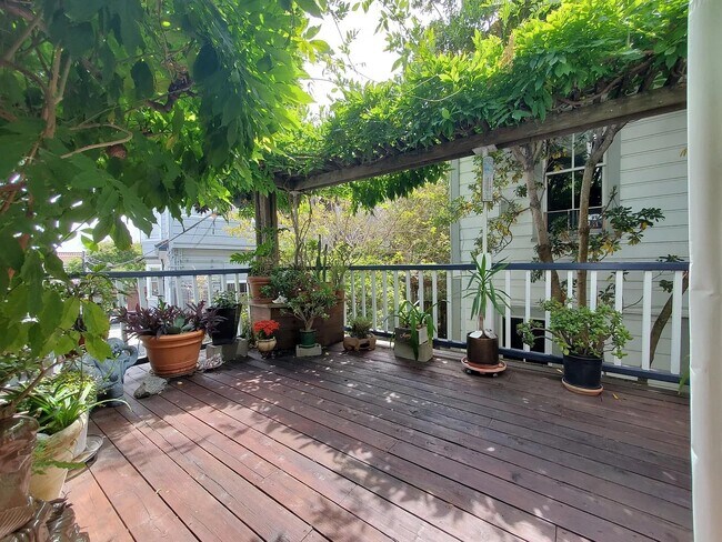 Shared Large Deck - 31 Princess Ln