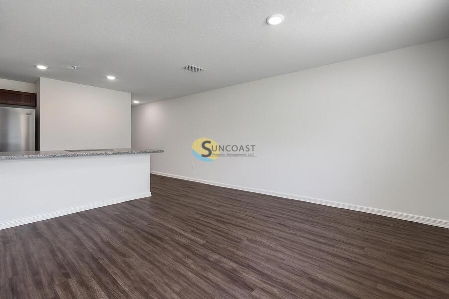 Building Photo - 6473 Sweetbay Ln