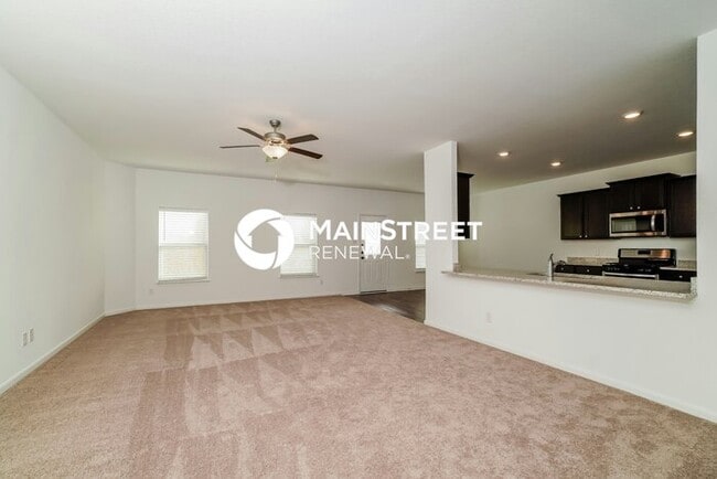 Building Photo - 4 Bedroom Pet-Friendly Home in New Braunfels, TX with Main Street Renewal