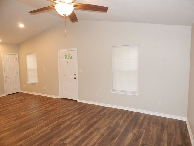 Building Photo - New Construction-Beautiful 3 Bedroom, 2 Ba...
