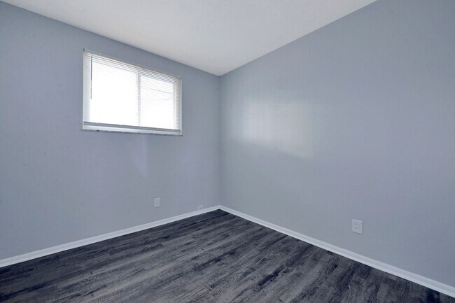 Building Photo - 2137 Toni St