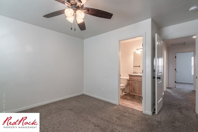 Building Photo - 3 Bedroom Townhome In Southgate Community