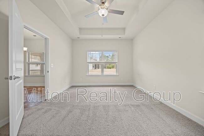 Building Photo - 178 Woodwater Cir