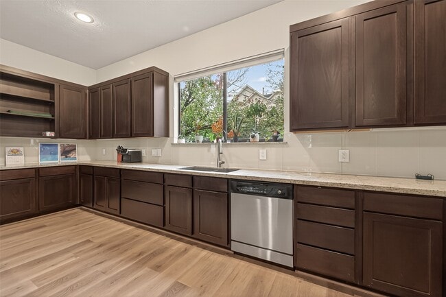 Building Photo - 1620 McDonald St