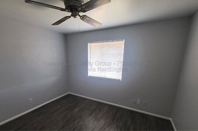 Building Photo - 756 E Granada Ave