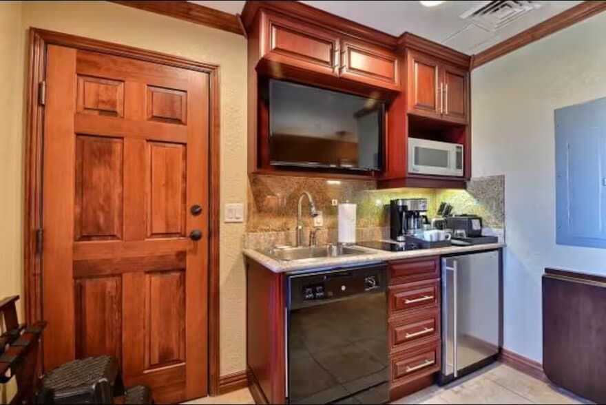 Building Photo - 3000 Canyons Resort Dr