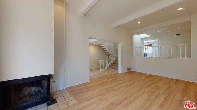 Building Photo - 1470 Palisades Dr