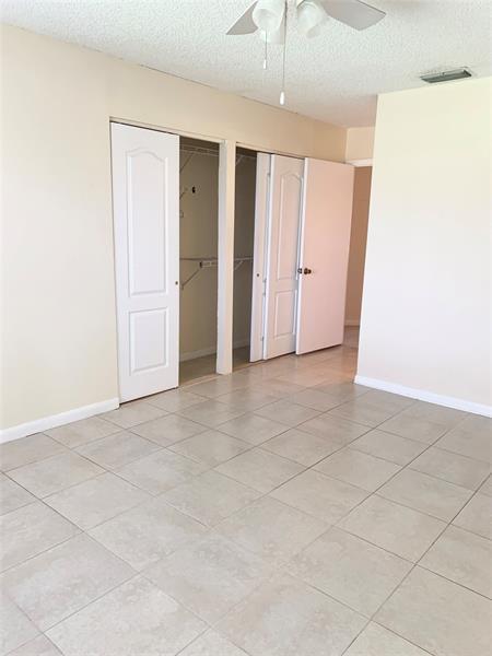 Building Photo - 6224 Country Fair Cir
