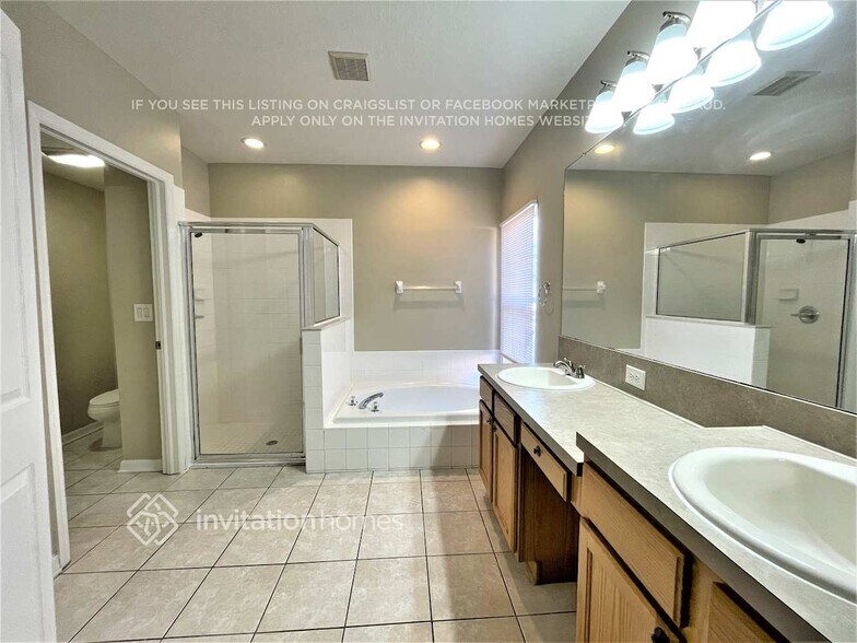 Building Photo - 7653 Nottinghill Sky Dr