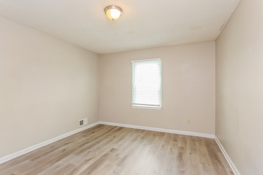 Building Photo - 5039 Mickleton Way