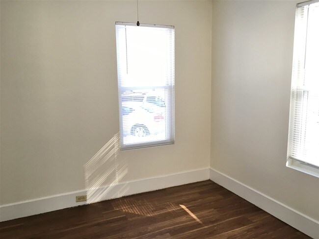 Building Photo - 82 3rd St