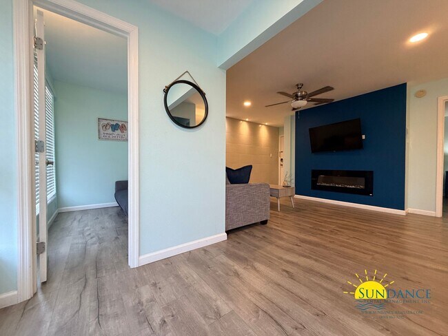 Building Photo - 4000 Gulf Terrace Dr
