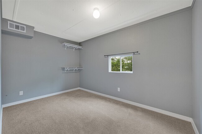 Building Photo - 11719 S Spicewood Ln