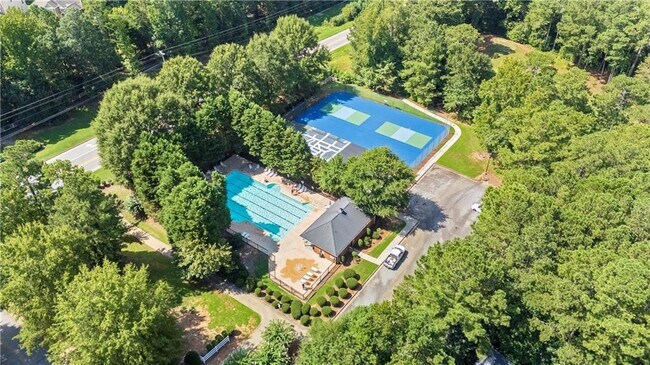 Building Photo - 130 S Links Dr