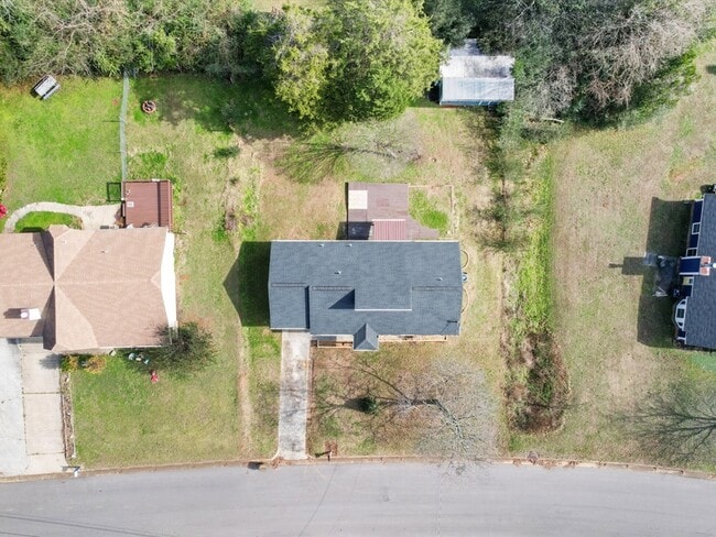 Building Photo - 2903 Deerfield Rd NW