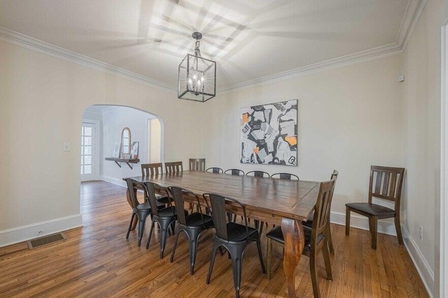 Building Photo - 840 Bobbin Mill Rd