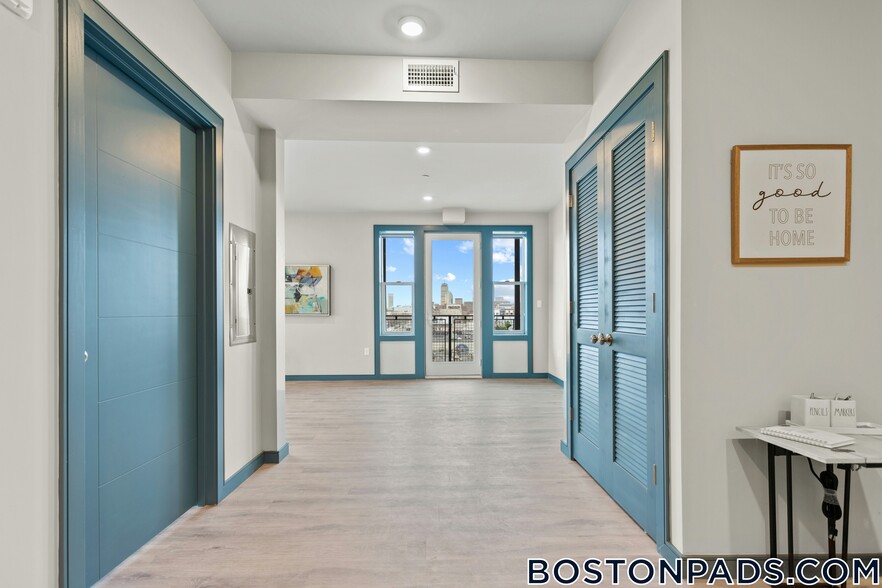 Building Photo - 1258 Massachusetts Ave