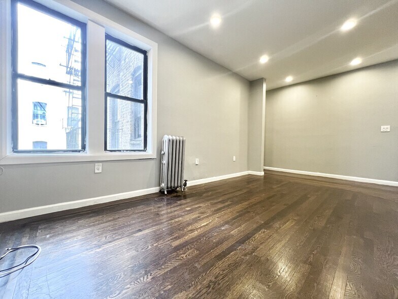 Building Photo - 541 W 150th St