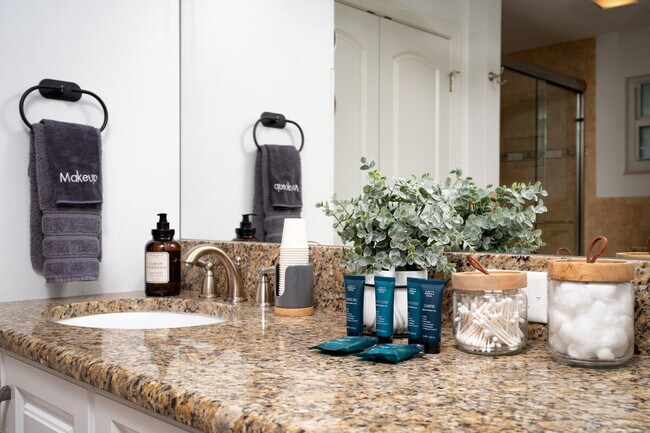 Building Photo - 149 Beachcomber St