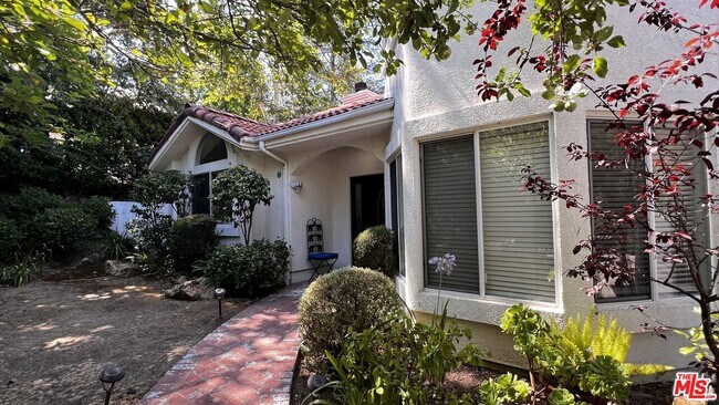 Building Photo - 29934 Triunfo Dr
