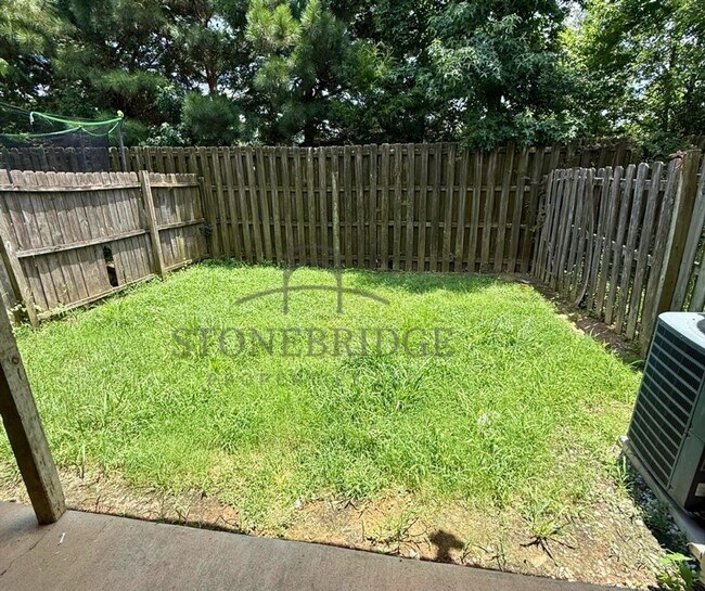 Building Photo - 2 bed, 2 bath, 1 level townhome in Calera