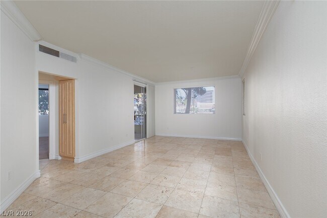 Building Photo - 210 E Flamingo Rd