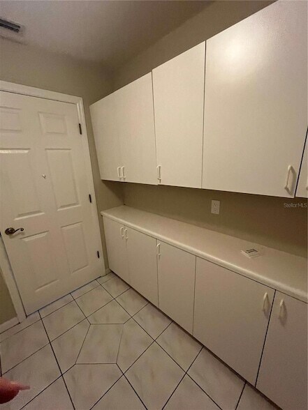 Building Photo - 77 Folcroft Ln