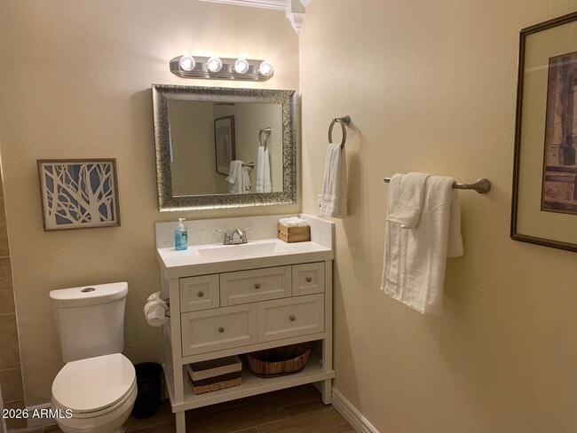 Building Photo - 3018 S Dromedary Dr