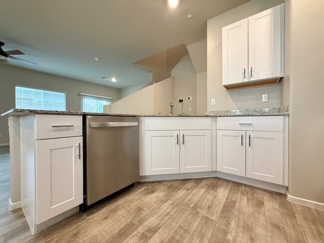 Building Photo - Northwest/ Aliante Area - Newer Townhome 3BD, PRIVATE YARD, ATTACHED GARAGE, ACROSS FROM POOL