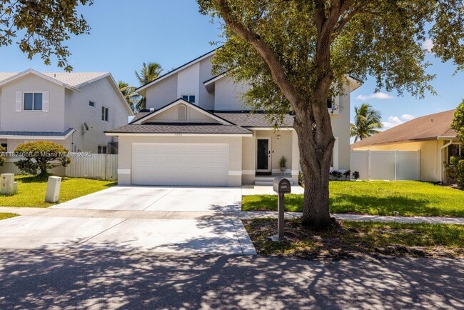 Building Photo - 9650 SW 9th Ct