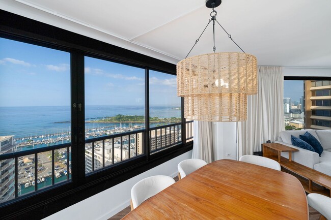 Building Photo - Available NOW - Discovery Bay 2 Bed, 2 Bat...