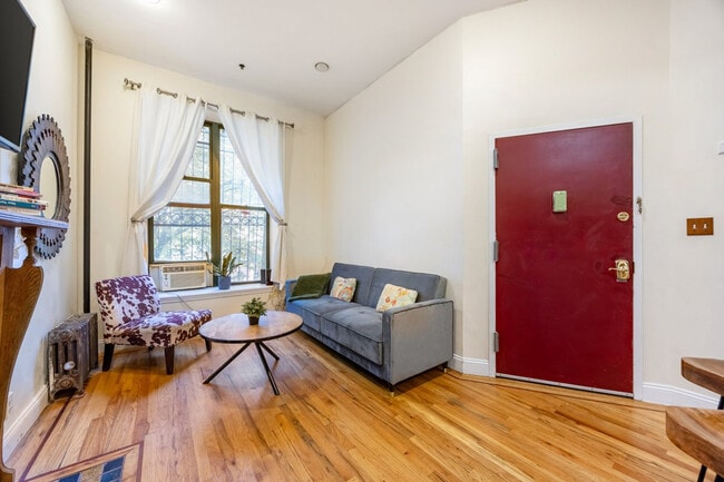 Building Photo - 112 W 136th St