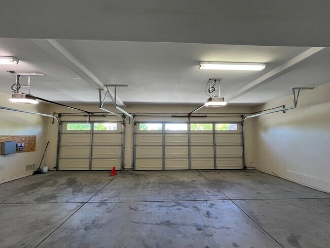 Building Photo - 1686 Kleck Rd