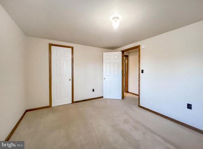 Building Photo - 1153 Greeley Ave