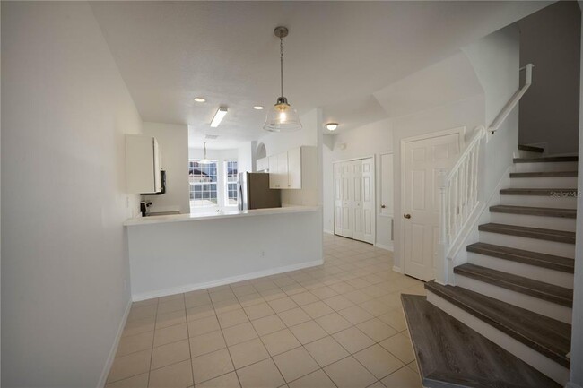 Building Photo - 1241 S Beach Cir