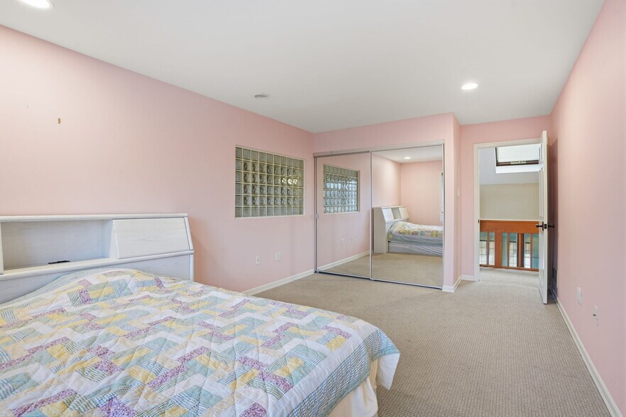 Building Photo - 244 Mathers Rd