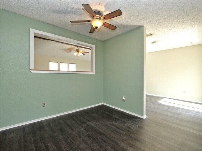 Building Photo - 8407 Gallatin Dr
