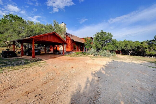 Building Photo - 401 Madrone Canyon Dr