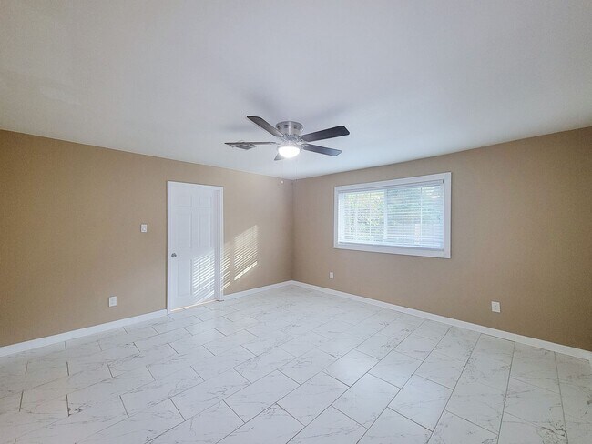 Building Photo - RECENTLY REMODELED 3 BEDROOM 2 BATH LEASE HOME IN SPRING, TEXAS