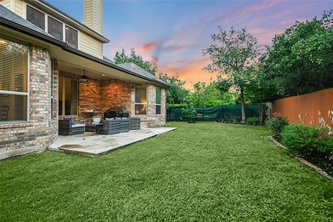 Building Photo - 223 Lake Como Dr