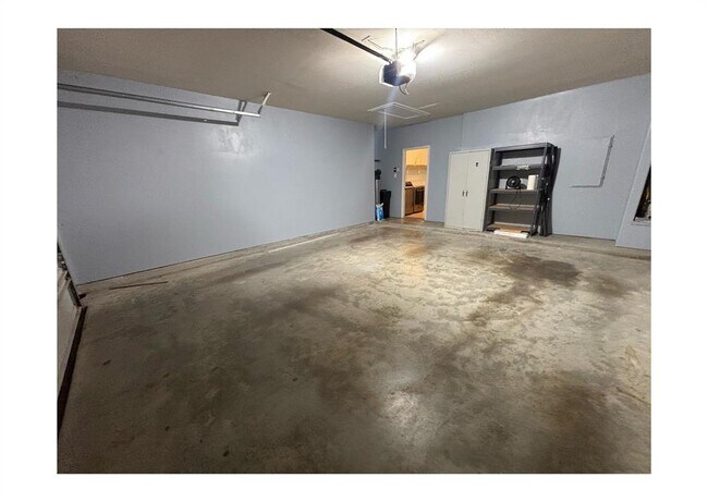 Building Photo - 15518 Huddleston Dr