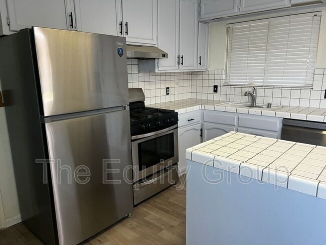 Building Photo - 1065 Lassen Dr