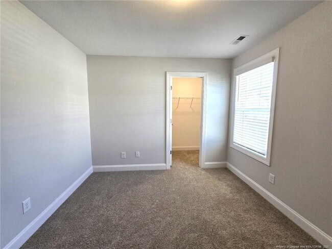 Building Photo - 1323 Water Leaf Dr