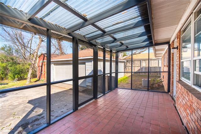 Building Photo - 2107 Healey Dr