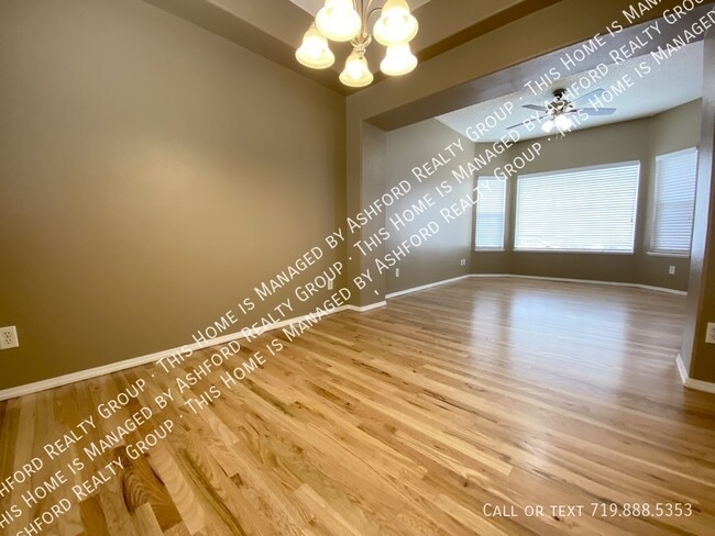 Building Photo - 6667 Snowy Range Dr