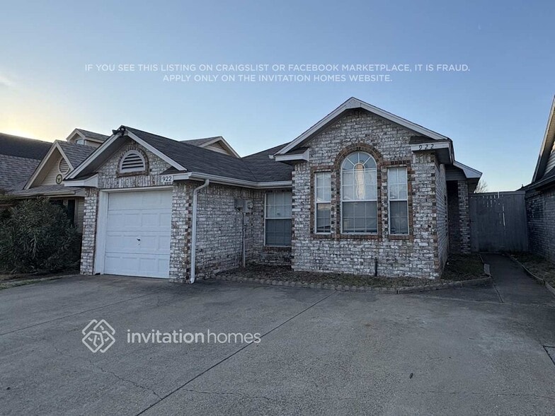 Building Photo - 922 Gaynor Ave