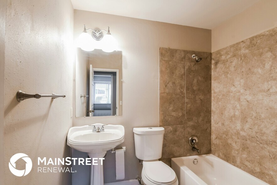 Building Photo - 17 Oakshire Ct